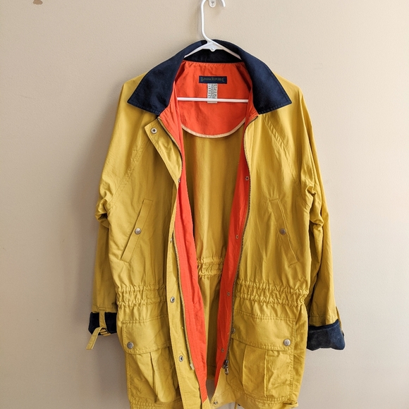 Classic Yellow Rain Jacket - Picture 5 of 10